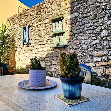 Domus De Jara - Casa Montis Apartment